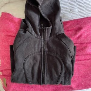 black full zip lululemon scuba jacket